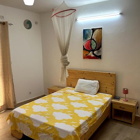 Chambre Spacieuse Avec Balcon - Salle De Bain Exterieure Privee & Breakfast سانت - لويس المظهر الخارجي الصورة
