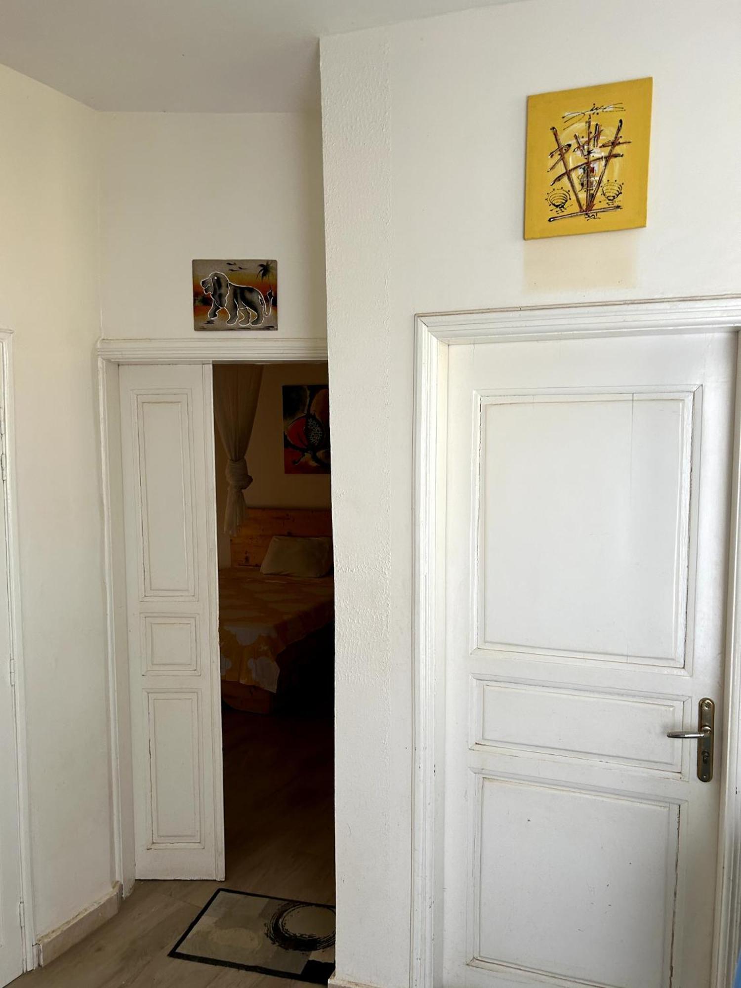 Chambre Spacieuse Avec Balcon - Salle De Bain Exterieure Privee & Breakfast سانت - لويس المظهر الخارجي الصورة
