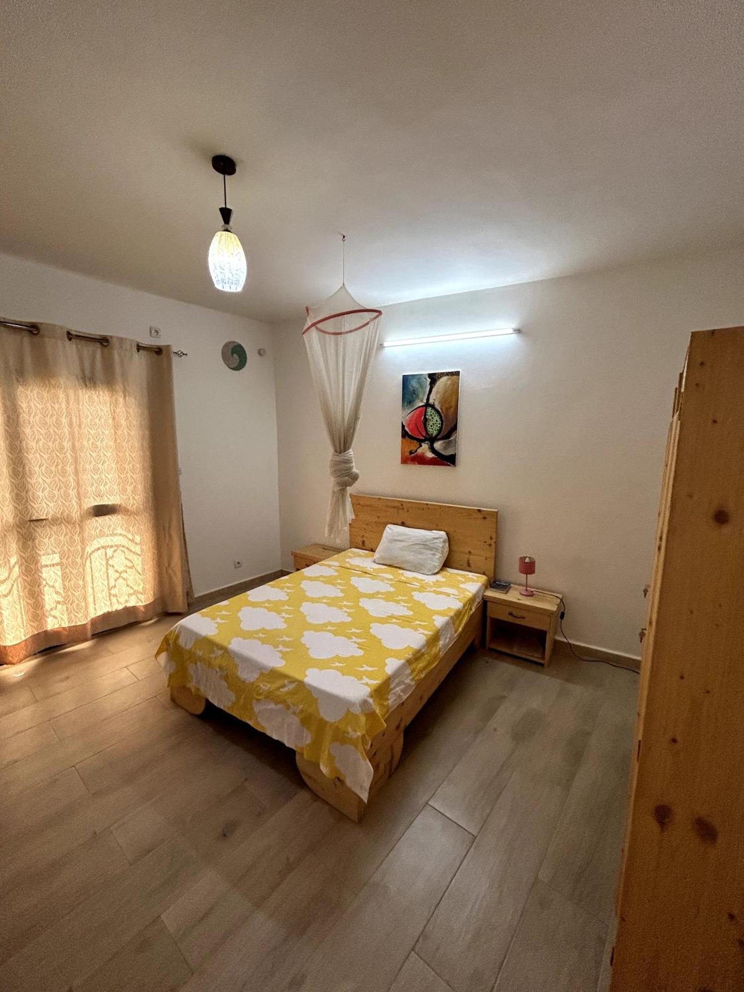 Chambre Spacieuse Avec Balcon - Salle De Bain Exterieure Privee & Breakfast سانت - لويس المظهر الخارجي الصورة