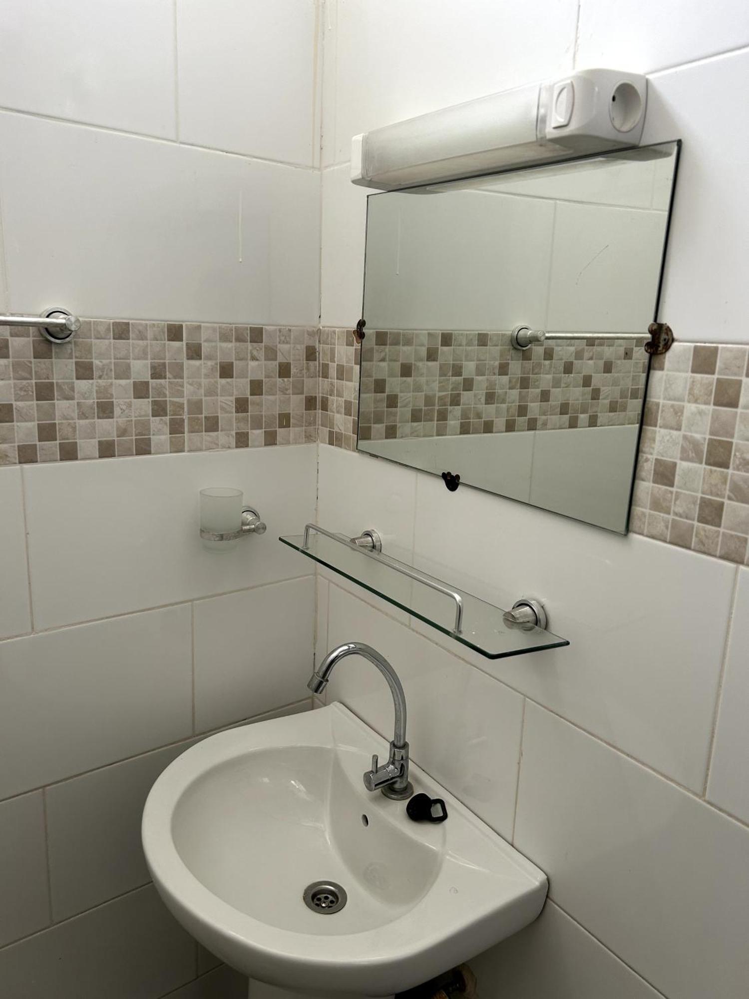 Chambre Spacieuse Avec Balcon - Salle De Bain Exterieure Privee & Breakfast سانت - لويس المظهر الخارجي الصورة