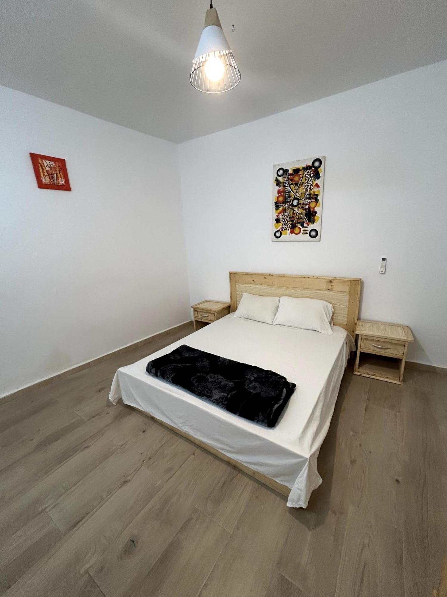 Chambre Spacieuse Avec Balcon - Salle De Bain Exterieure Privee & Breakfast سانت - لويس المظهر الخارجي الصورة